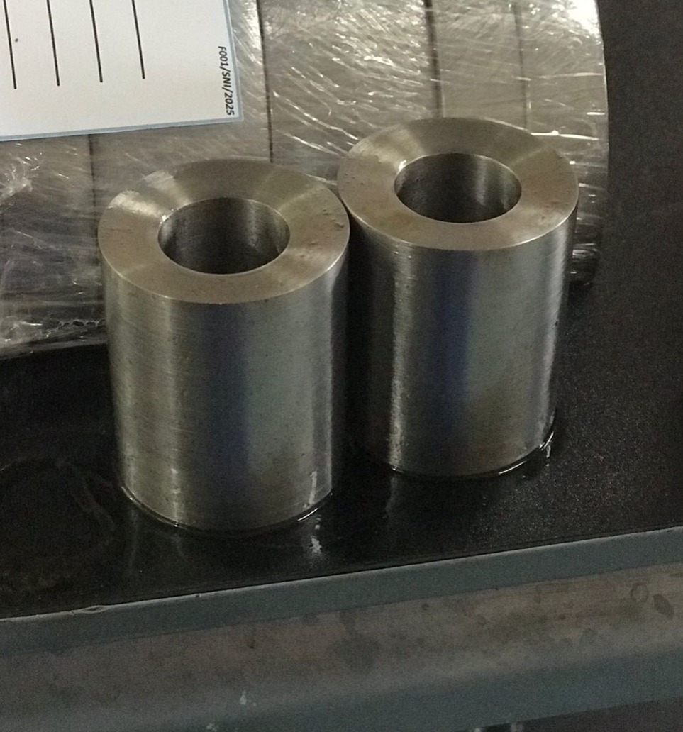 PORT OIL CAP END.jpeg